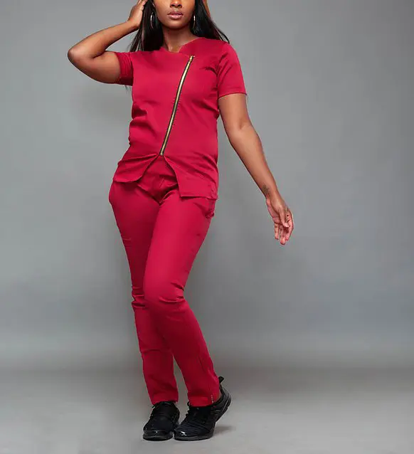 FUYI grubu toptan moda hastane üniforması özelleştirilmiş tasarımlar kadınlar joggers tıbbi hemşire scrubs