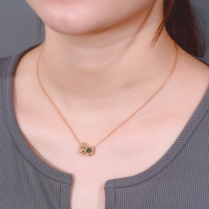 Collar de Plata de Ley S925 con Colgante de Musgo Verde, Diseño Original del Fabricante, Cadena para Clavícula con Osito Adorable - Product Image 2