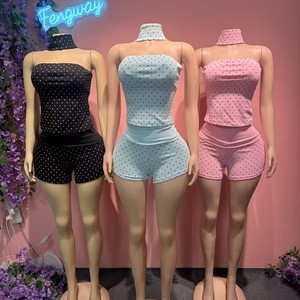 Completo da donna 2026 con stampa a pois, top corto senza spalline e pantaloncini, set 2 pezzi casual e carino stile Y2K per ragazze e donne - Product Image 3