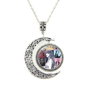 Regalos del Día de San Valentín <span class=keywords><strong>Taylor</strong></span> 1989 Collar para mujer <span class=keywords><strong>Swift</strong></span> disco de vinilo álbum Luna colgante collar concierto regalo para regalo de ventilador - Product Image 1