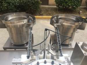 CHENGXIANG Línea de Producción de Máquina Automática Eléctrica para Llenado de Botellas de Vidrio/Plástico para Aceites Esenciales y Bebidas, PLC, 99% de Precisión - Product Image 5