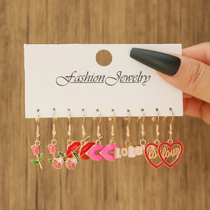 Pendientes colgantes con forma de corazón y rosa para el Día de San Valentín para mujer, pendientes de aro de aleación de zinc con engaste de garra, color rosa - Product Image 5