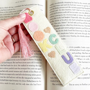Marcapáginas de Fieltro Hecho a Mano, Regalo para Lectores, Regalo para Estudiantes, Diseño de Corazón, Regalo de Aniversario Escolar - Product Image 3