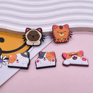 Adornos de PVC con Diseño de Gatito de Dibujos Animados, Adhesivos Suaves, Ecológicos y Reutilizables para Decorar Ropa, Bolsos y Accesorios, Modelo 25058 - Product Image 4