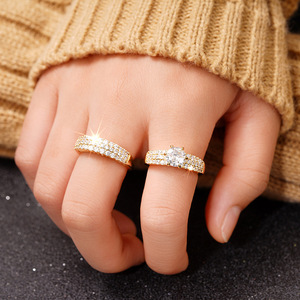 Ensemble de deux bagues en zircon étincelant pour femmes, bijoux élégants pour mariage et fiançailles - Product Image 2