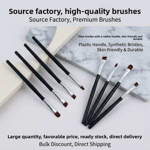 Juego de 4 Brochas de Maquillaje para Ojos con Mango Curvo, Cerdas Sintéticas y Pincel Angulado para Difuminar - Product Image 5