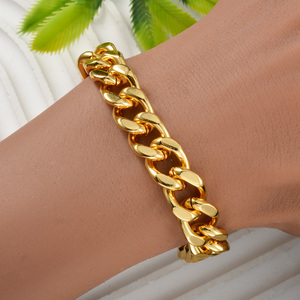 Bulk wholesale <b>solid</b> formed broad curb link unisex flawless reflective smooth cut 18k <b>gold</b> plated fine stainless steel bracelet - Product Image 3
