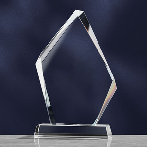 Hot Selling Blank Crystal Diamond Plaque Award Crystal Plate Awards Personalised Engraving Glass Shield Awards for Souvenir