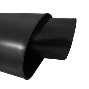 Feuille de caoutchouc fluoré noir découpée sur mesure, résistante aux hautes températures, aux huiles, aux acides forts et aux alcalis forts - Product Image 1