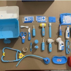 Juego de juguetes médicos de plástico para niños de 2 a 4 años, unisex, con estetoscopio y herramientas para juegos de simulación - Product Image 1