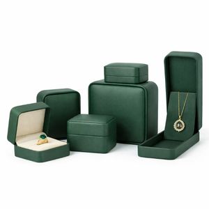 Caja de Joyería Vintage con Bisagras, Caja de Regalo de Joyería de Cuero Sintético con Inserto de Terciopelo, Estampado en Relieve, Logotipo Personalizado para Empaque de Joyería de Marca - Product Image 4