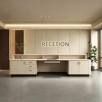 Bureau de réception multifonctionnel en bois de luxe pour hôtel, magasin de vêtements pour femmes, salon de beauté avec un design minimaliste moderne