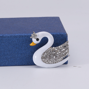 Broche Cygne Entièrement Sertie de Diamants pour Femme, Style Élégant et Frais, Accessoire Vestimentaire, Épingle de Poitrine, Broche de Luxe Légère - Product Image 3