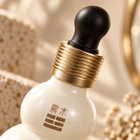 Vente en gros de flacons compte-gouttes en verre en forme de gourde de 20 ml, 30 ml, 50 ml avec bouchon fileté doré pour l'emballage d'huiles essentielles et de sérums pour le visage
