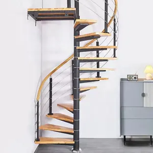 プロの製造グラフィックデザインステップラダートレッド木製屋内スパイラル階段