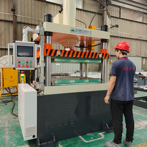 Presse hydraulique à quatre colonnes certifiée ISO Jianlong, haute productivité, système servo, moteur 19 kW, usine de fabrication de roulements - Product Image 6