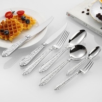 Ensemble de couverts en acier inoxydable 304, finition dorée gaufrée et poli miroir, comprenant fourchette, couteau, cuillère, cuillère à salade, cuillère à café et cuillère à dessert