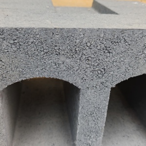 <span class=keywords><strong>Brique</strong></span> réfractaire de support de four en alumine <span class=keywords><strong>grise</strong></span>, à deux rainures frontales, taille de découpe personnalisée, forme d'arche de four haute - Product Image 5
