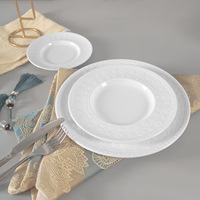 Assiette plate moderne minimaliste en porcelaine fine blanc pur, assiette à soupe, assiette à dessert pour restaurant occidental, haute valeur esthétique, personnalisable