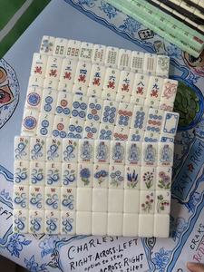 Mahjong Florentine Moderno in Acrilico per Quattro Giocatori, Edizione di Lusso, Disponibile per Preordine e Spedibile in Qualsiasi Momento. - Product Image 4