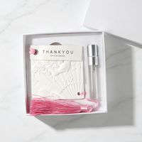Diffuseur d'huiles essentielles en céramique et porcelaine, fait main, parfumé, en plâtre aromatique, pour voiture et armoire, désodorisant suspendu, vente en gros