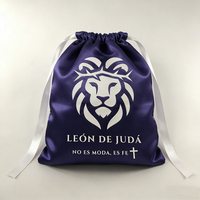 Bolsas de satén de seda negras de lujo de 28x35cm/32*39cm para gorras de béisbol, cubiertas antipolvo para camisetas polo, pelucas y extensiones de cabello