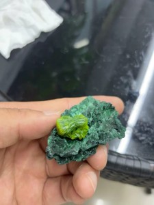 <span class=keywords><strong>Autunite</strong></span> (Heulandite) Verde - Cristallo Minerale Grezzo Naturale per Collezione e Decorazione Domestica - Fluorescente - Product Image 5