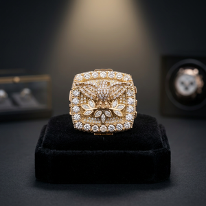 Bague Cocktail Homme en Argent 925 et Or Massif 18K avec Moissanite, Motif Aigle, Sertissage Pavé, Bijou de Luxe Tendance - Product Image 3