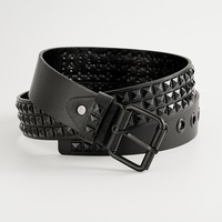 Europäischer und amerikanischer Punk-Gürtel für Männer, schwarzer Gürtel mit quadratischen Perlen und Pyramiden-Nieten, Perlen-Gürtel für Männer und Frauen, Hosengürtel.