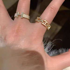 H-Buchstabe Emaille Vergoldeter Offener Zirkon-Ring im INS-Stil – Französisches Nischen-Design, Großhandel Kupfer-Schmuck für Damen-Partys - Product Image 4