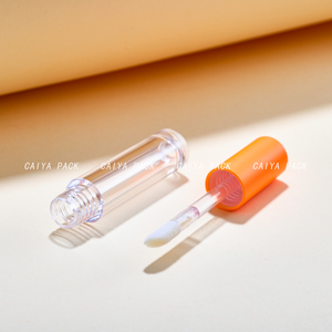 CAIYA Matte Top Big Brush Lip Gloss Tubes Set 4ml Cosmétique <span class=keywords><strong>6pcs</strong></span> Cadeau Boîte Emballage Rouge À Lèvres <span class=keywords><strong>Tube</strong></span> En Plastique Vide Lipgloss Bouteille - Product Image 5