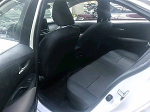 Véhicule d'occasion en promotion : <span class=keywords><strong>Toyota</strong></span> <span class=keywords><strong>Corolla</strong></span> <span class=keywords><strong>2023</strong></span> 1.8L Hybride Édition <span class=keywords><strong>Premium</strong></span> – Économe en carburant et abordable - Product Image 4