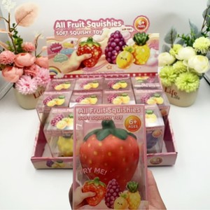 Bestseller transfrontalier : Jouet anti-stress souple en forme de petit bâton de beurre et de fromage, thème Noël, design pastèque - Product Image 3