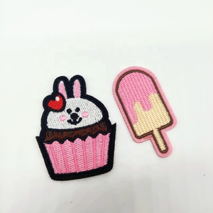 Chất Lượng Cao Tùy Chỉnh 3D Thêu May Trên Sắt Trên Các Bản Vá Lỗi Hoa Hình Dạng Vải Các Bản Vá Lỗi Trong Bán Buôn - Product Image 3