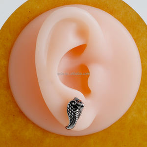 مجوهرات ثقب الجسم من الفولاذ المقاوم للصدأ أقراط بظهر مسطح للنساء نفق أذن مزيف ثعبان أسود - Product Image 6