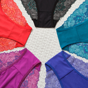 Классические слитные трусики с кружевом - Product Image 3