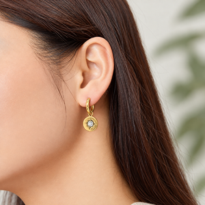 ต่างหูห่วงรูปดาวประดับเหรียญทอง 14K ชุบทองสุญญากาศบนสแตนเลสสตีล - Product Image 5