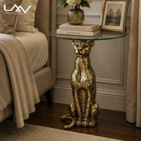 Table d'appoint de style designer pour salon de villa, forme léopard, table d'angle pour chambre d'hôtel, cadre en cuivre, plateau en verre, mobilier