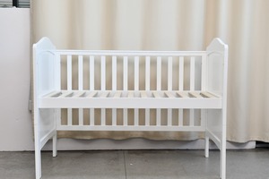 Lit bébé en bois massif naturel simple et moderne DISHI OEM pour la maison, la chambre à coucher, l'école, pour les enfants et les bébés, sûr pour les enfants - Product Image 3