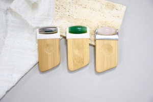 Rodillo de Masaje Facial de Acero Inoxidable y Bambú, Herramienta de Masaje, Gran Venta - Product Image 2