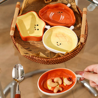 Assiette en céramique mignonne et créative en forme de croissant, jetable, pour usage domestique, style 'Internet Celebrity', pour condiments.