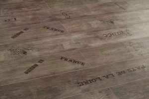 Wholesale 4mm-8mm Eco-Friendly 5+ Year Warranty Scratch Resistant Luxury Vinyl Floor <strong>PVC</strong> <strong>Plank</strong> <strong>Flooring</strong> Click Lock <strong>Flooring</strong> - Product Image 6