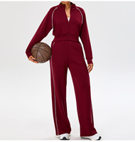 Nouvel ensemble de survêtement élégant pour femme, collection Printemps 2026, avec haut et pantalon de sport color block, idéal pour le jogging et les loisirs