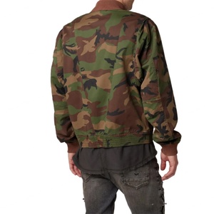 Veste bomber en coton pour homme, style streetwear, imprimé camouflage, poches utilitaires, bordure côtelée - Product Image 2