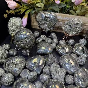 Prix de gros usine : Pierre de pyrite roulée, forme cœur, pierre de paume, pyramide, pour ornement Feng Shui - Product Image 3