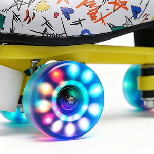 Patins à roulettes quad pour adultes, roues lumineuses en cuir, quatre roues, chaussures de patinage récréatives d'extérieur, hommes femmes Ruidongle - Product Image 5