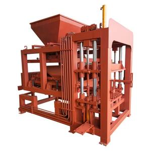 Machine à fabriquer des blocs creux et pleins hydrauliques entièrement automatiques QT4-<span class=keywords><strong>15</strong></span> avec machine à fabriquer des briques en béton autobloquantes - Product Image 3