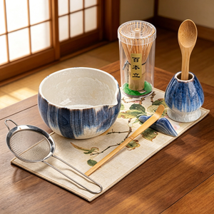 Ensemble de fouets à matcha de qualité cérémonielle avec un Chawan unique en glaçure bleue infinie pour un kit de rituel de thé matinal zen - Product Image 2