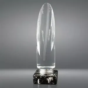 Trofeo Sportivo in Cristallo Ottico con Base in Marmo Nero e Incisione Laser - Product Image 1