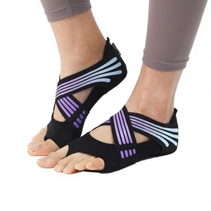 Calcetines de <span class=keywords><strong>Yoga</strong></span> sin Dedos con Agarre Antideslizante y Correas <span class=keywords><strong>para</strong></span> Pilates, Barre, Ballet, Bikram, Entrenamiento <span class=keywords><strong>para</strong></span> Mujeres, Zapatos de <span class=keywords><strong>Yoga</strong></span> con Suela Suave <span class=keywords><strong>para</strong></span> Ejercicio - Product Image 2